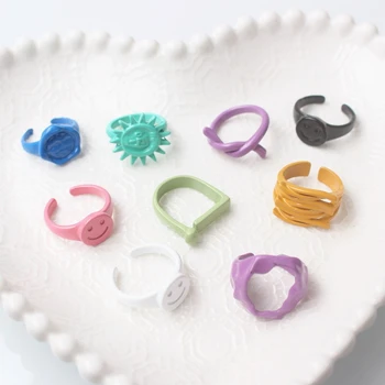 Nové Módne Farebné Reťaze Zliatiny Kovov Krúžok Candy Farby Úsmev na Tvár Uzol Nepravidelný Otvorenie Prstene pre Ženy Strany Prst Šperky